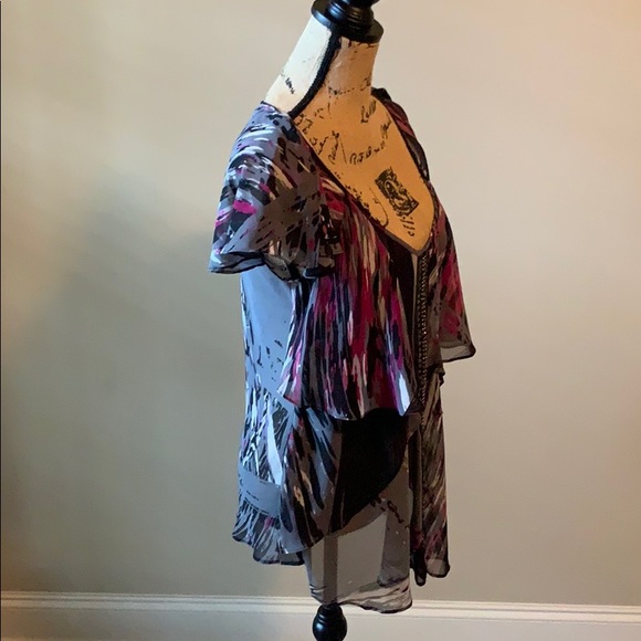 Bisou Bisou Layered Colorful Patterned Top EUC - Picture 5 of 8